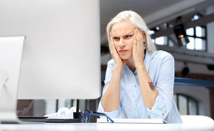 Praca zdalna mocno stresuje Polaków, ale nie chcą wracać do biur