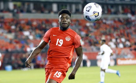 Alphonso Davies grający w Bayernie Monachium to najbardziej znany kanadyjski piłkarz