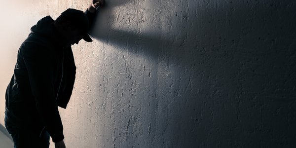 Jak alkohol wpływa na mózg? Naukowcy wyjaśniają, co dzieje się, gdy jesteśmy pijani