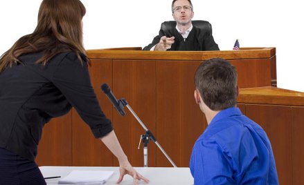 Aneta Łazarska - rozmowa między trzema osobami: sędzią, adwokatem i powodem-pozwanym