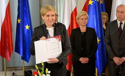 Posłanka Urszula Pasławska podczas uroczystości wręczenia zaświadczeń o wyborze nowo wybranym posłom