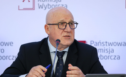Przewodniczący PKW Sylwester Marciniak na konferencji prasowej Państwowej Komisji Wyborczej
