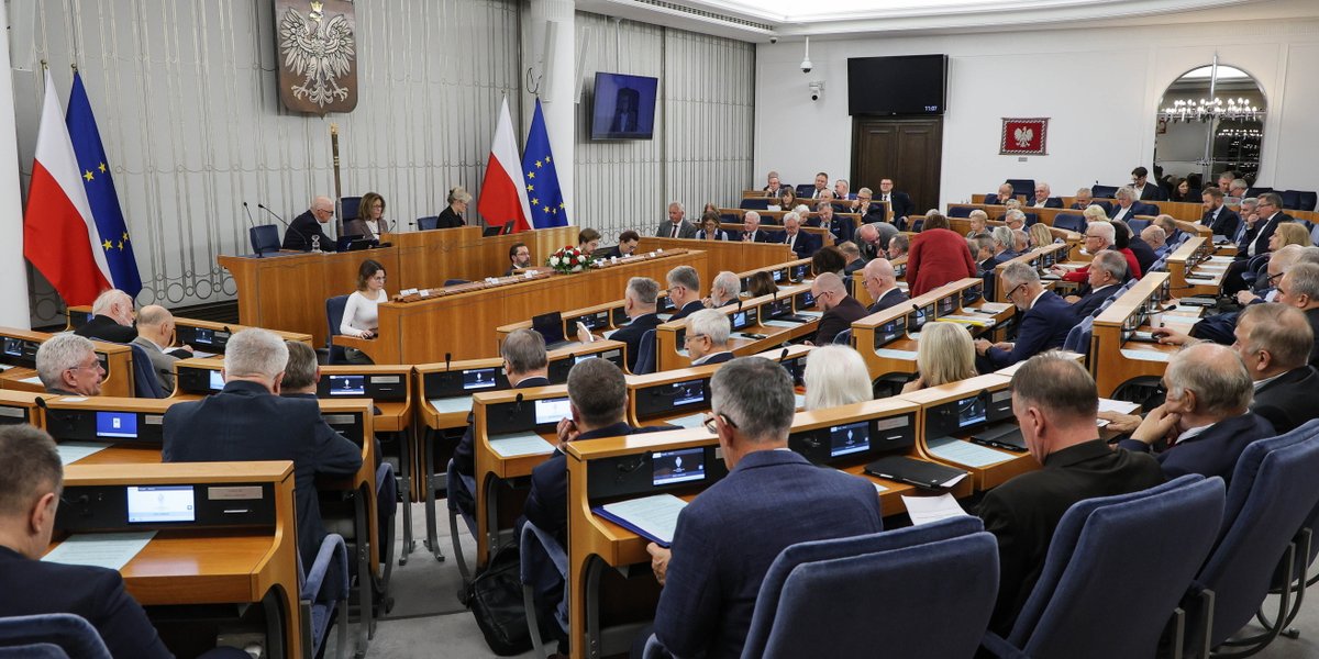 Senat podwyższa CIT do 22 proc. i rezygnuje z waloryzacji progów w PIT