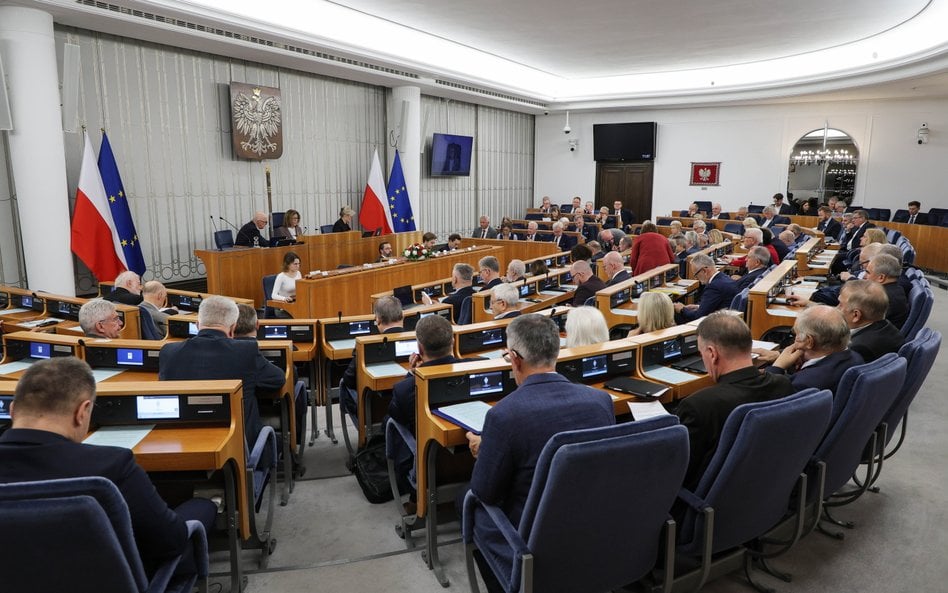 Senatorowie zajmowali się m.in. nowelizacją ustawy zmieniającej progi podatkowe.