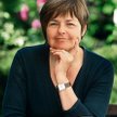 Krystyna Gawlikowska-Hueckel jest profesorem Uniwersytetu Gdańskiego, specjalizuje się w ekonomii mi