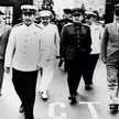 Nikita Chruszczow, Józef Stalin, Gieorgij Malenkow, Ławrientij Beria i Wiaczesław Mołotow w drodze z