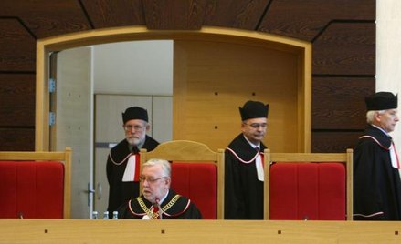 Co z wyrokami sądu, gdy TK stwierdzi niekonstytucyjność