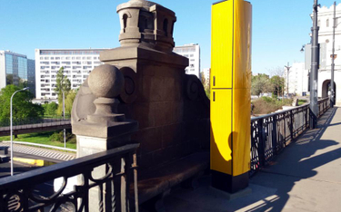 Fotoradary na Moście Poniatowskiego w Warszawie zaczną działać na początku lata. I będą żółte.