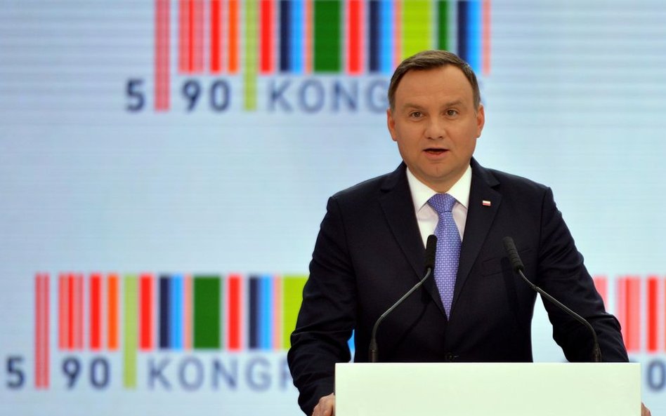 Prezydent Andrzej Duda uczestniczy w Kongresie 590 w podrzeszowskiej Jasionce