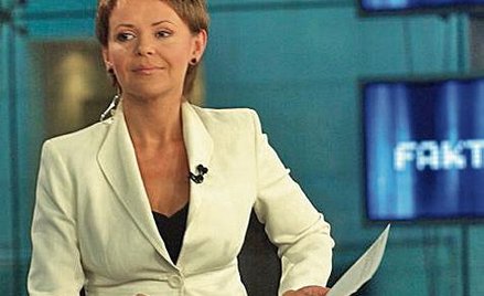 Justyna Pochanke podaje informacje w TVN 24