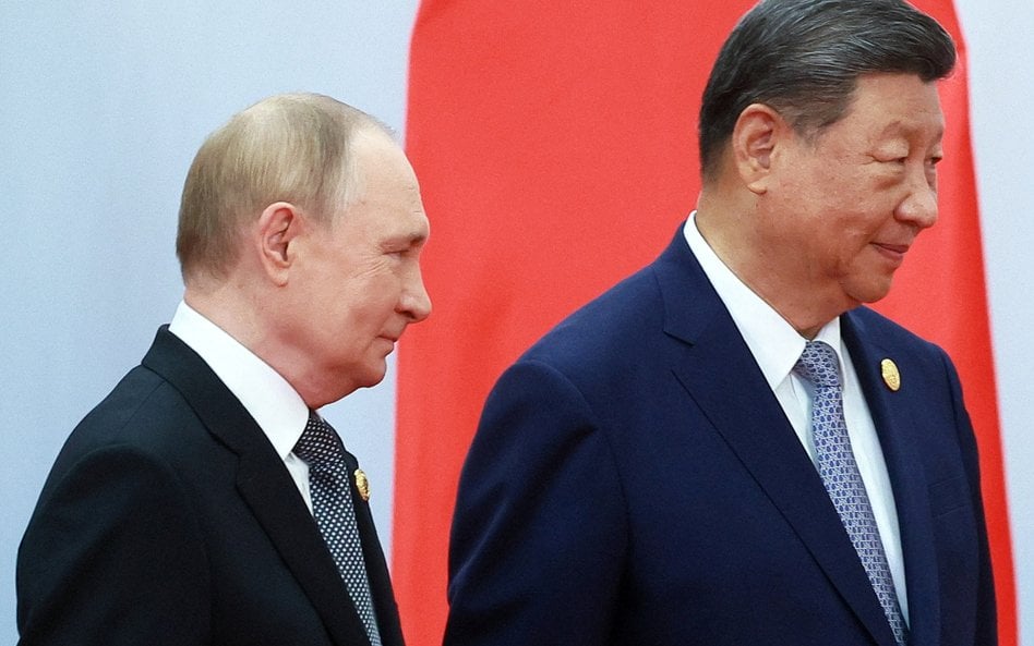Xi Jinping i Władimir Putin podczas szczytu Szanghajskiej Organizacji Współpracy