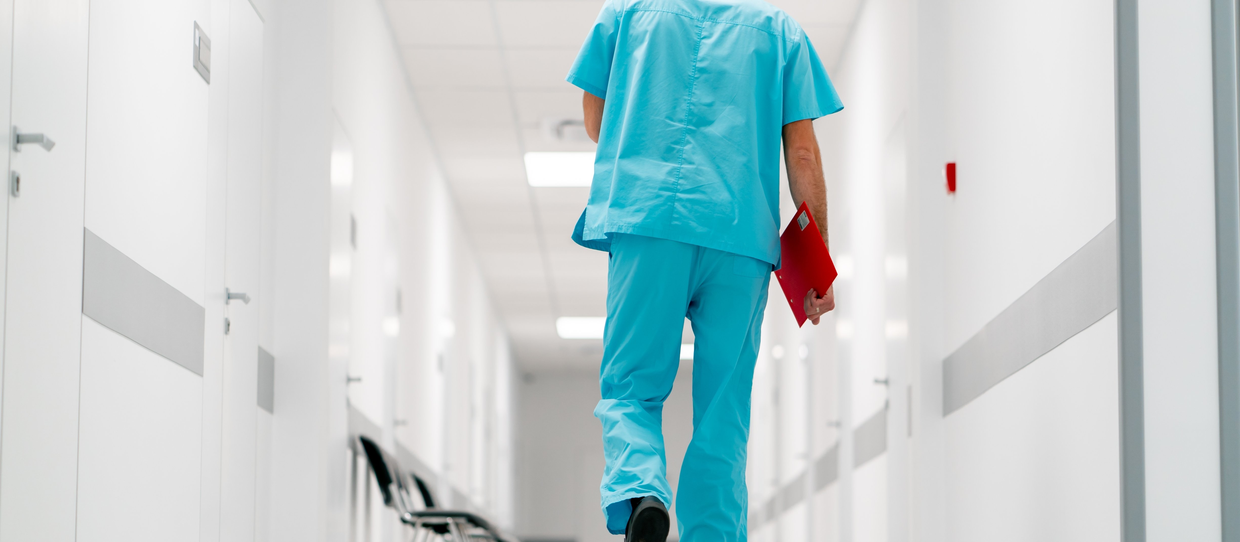 Lekarze muszą potwierdzić znajomość polskiego. Termin mija 1 maja