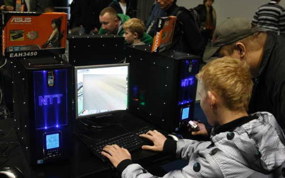 Fiskus zabrał się za nierzetelnych internautów