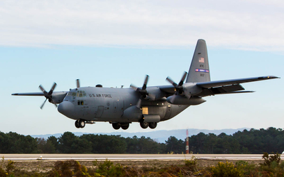 Samoloty transportowe C-130H są sukcesywnie zastępowane w amerykańskim lotnictwie przez C-130J Super