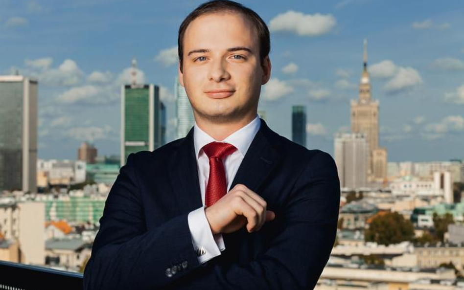 Mikołaj Stępniewski, Investors TFI