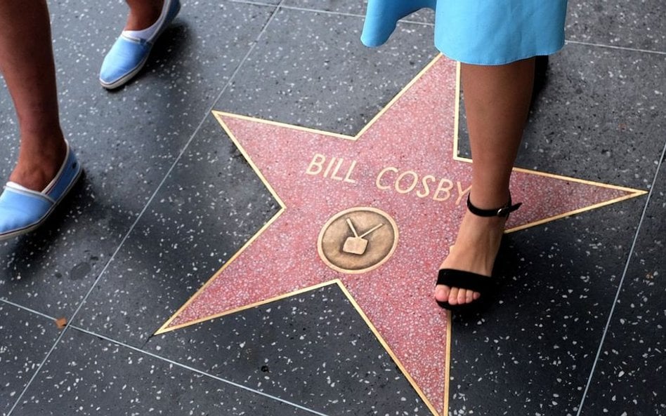 Hollywood: Zniszczona gwiazda Cosby'ego. "Seryjny gwałciciel"