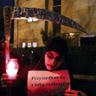 Dziś przed domem przy ul. Ikara 5 zbierają się przeciwnicy gen. Wojciecha Jaruzelskiego
