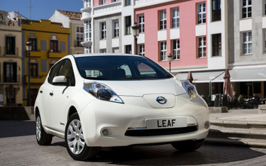 Nissan będzie wykorzystywał energię słoneczną do produkcji samochodów w zakładach w Wielkiej Brytani
