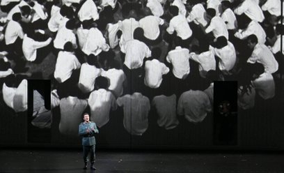 Piotr Beczała podczas próby opery „Aida” Giuseppe Verdiego w Großes Festspielhaus w Salzburgu.