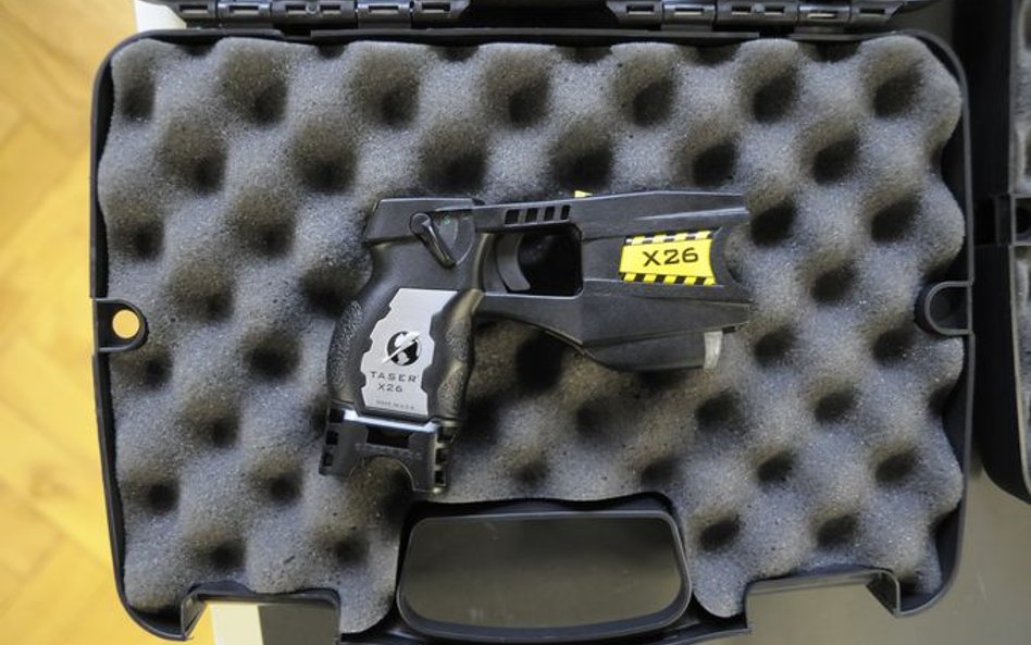 Policjanci z zarzutem przekroczenia uprawnień