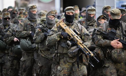 – Niemcy mają problemy z naborem i braki, jeżeli chodzi o wojska lądowe, siły powietrzne, marynarkę 