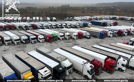 Litewskie ciężarówki wracają z białoruskiego aresztu