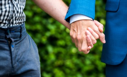 Sondaż dla „Rzeczpospolitej”: Polacy nie chcą świadczeń z ZUS dla par jednopłciowych