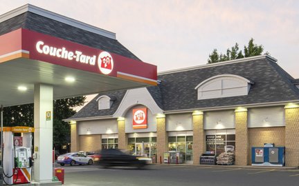 Alimentation Couche-Tard to właściciel stacji benzynowych Circle K. Liczy, że przejęcie Żabki przyni