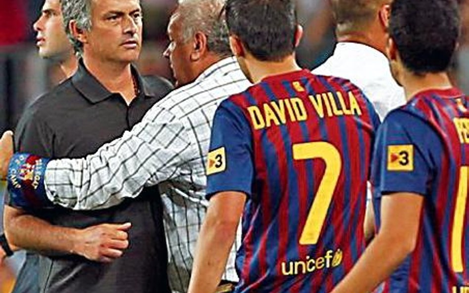 Jose Mourinho i David Villa: dwa czarne charaktery meczu na Camp Nou. Villa uderzył w twarz Mesuta O