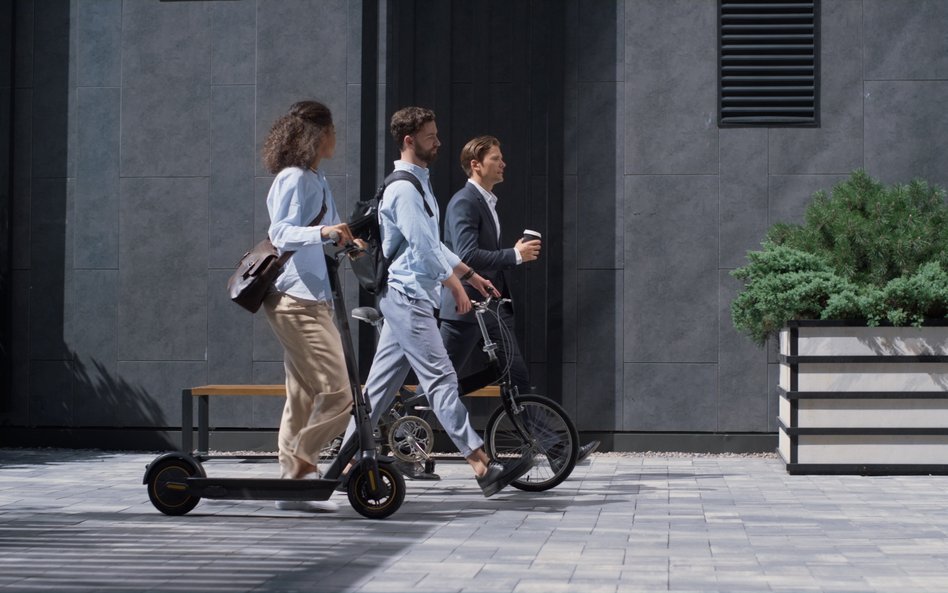 Auto, rower, hulajnoga – czym można jeździć „na firmę”