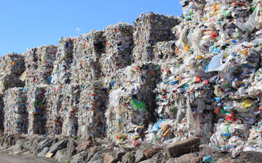 Które firmy najbardziej zanieczyszczają plastikiem?