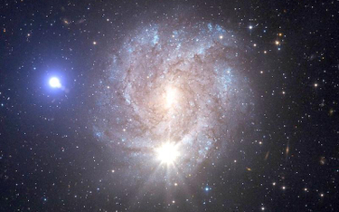Artystyczna wizja gwiazdy US708 uciekającej z Galaktyki