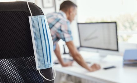 Praca zdalna podczas kwarantanny tylko za zgodą?