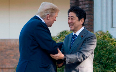 Donald Trump z premierem Japonii Shinzo Abe.