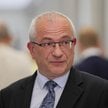 prof. Sławomir Patyra przed salą plenarną Sejmu