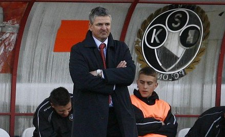 Dariusz Wdowczyk na ławce trenerskiej Polonii podczas meczu z Motorem Lublin, 21 III 2008 r.