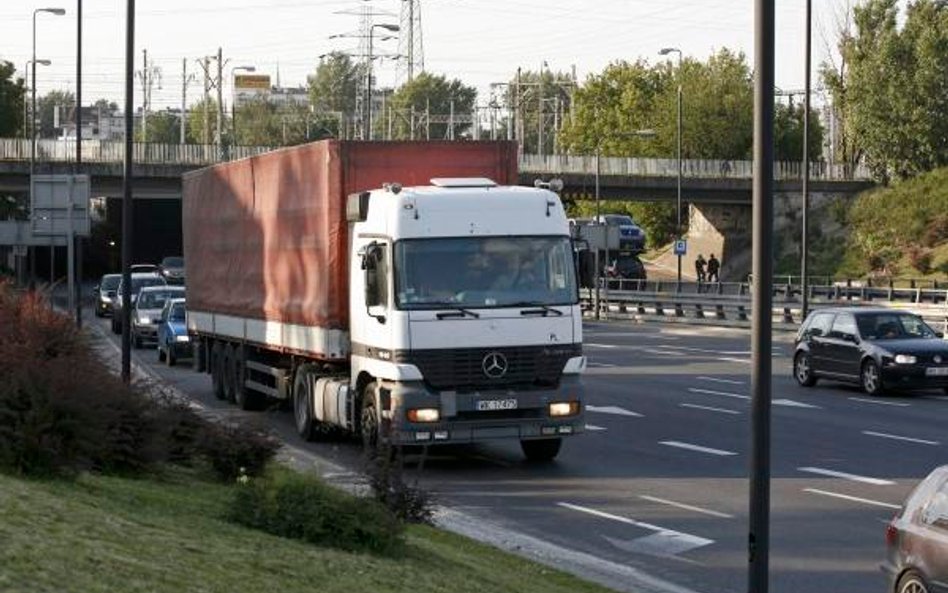 Nie można wystawić zaświadczenia samemu sobie