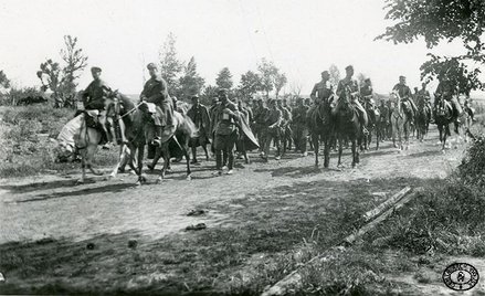 I Brygada wkracza do Czeremoszna po bitwie pod Kostiuchnówką - z prawej J.Piłsudski i K.Sosnkowski. 