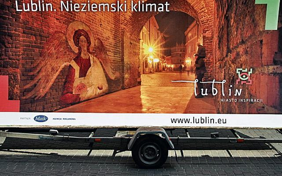 Billboardy są najpopularniejszym sposobem reklamowania się miast