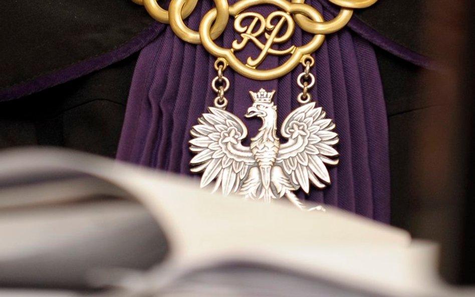 Niesłusznie skazany za zabójstwo zostaje w więzieniu