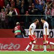 Asystujący (Robert Lewandowski) i strzelec (Grzegorz Krychowiak) cieszą się ze zdobycia bramki