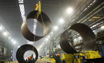 W przemyśle się pogarsza, ale wolniej