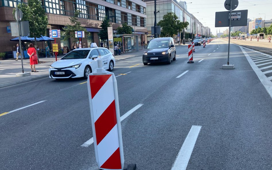 Kierowcy mają do dyspozycji po dwa pasy w każdym kierunku