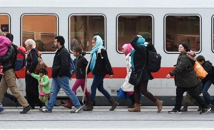 Spada liczba imigrantów przybywających do Niemiec