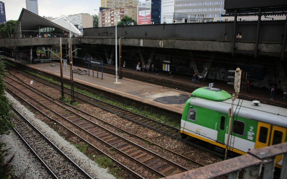 Awaria pociągu na stacji Warszawa Ochota spowodowała utrudnienia na linii średnicowej