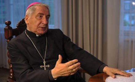 To, co widzimy, jest gorszącą manipulacją – ocenił prymas Polski abp Józef Kowalczyk, komentując spó