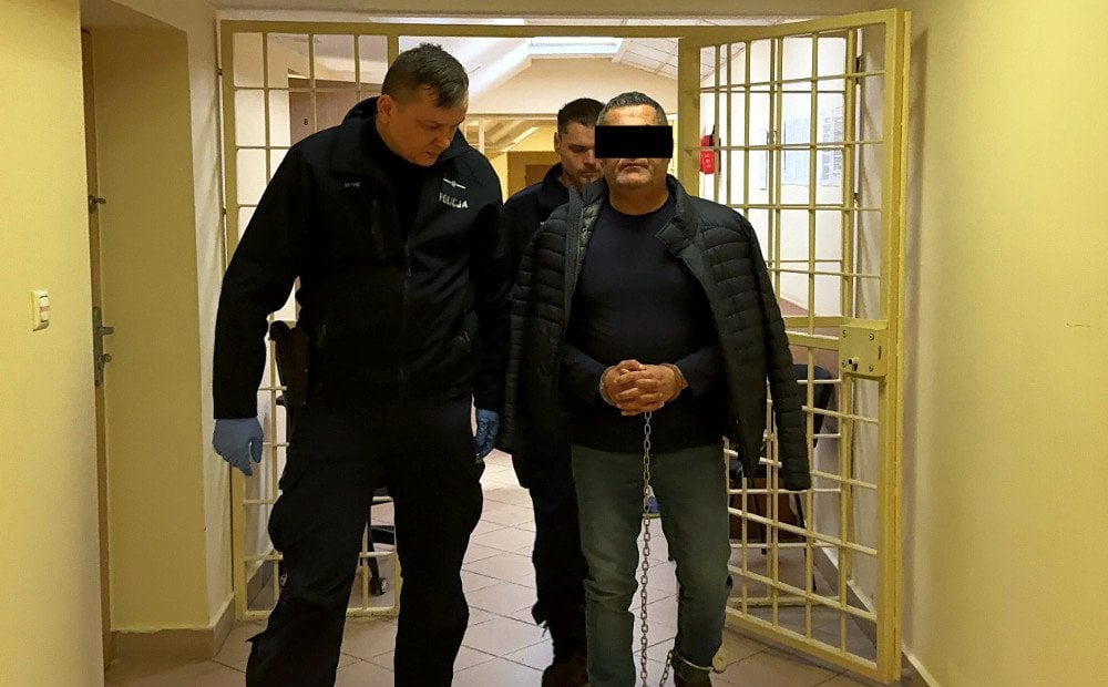 Poszukiwani czerwoną notą Interpolu cudzoziemcy coraz częściej wpadają w Polsce
