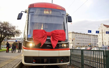 W Gdańsku nowe tramwaje mają swoich patronów - wielkie postacie związane z miastem.