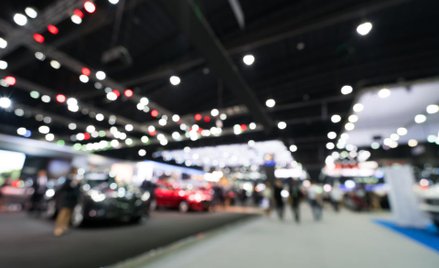 Zachodni producenci uciekają z autosalonu w Moskwie
