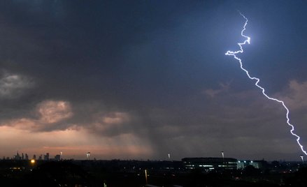 Alert RCB w 15 regionach. Nadciągają silne opady i gwałtowne wzrosty wód